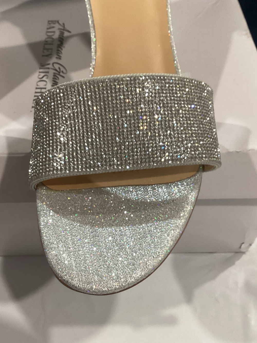 Badgley Mischka Lettie Silver Glitter Block Heel Sandals NIB Size 9.5 - Picture 5 of 9